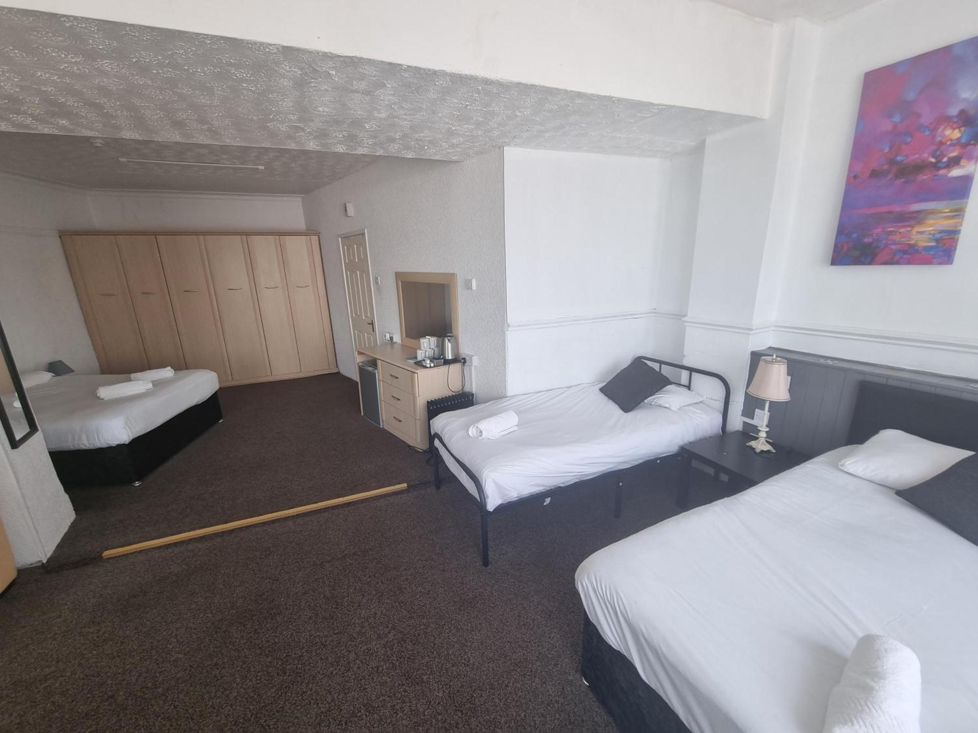 Henson Hotel Pleasure Beach Blackpool Rum bild